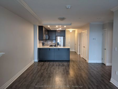 260 VILLAGEWALK Boulevard #913 - Photo 2