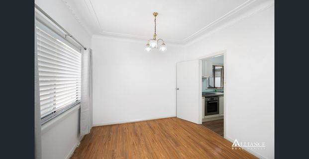 Renovated 2 Bedroom Home in a Convenient Location - Photo 1