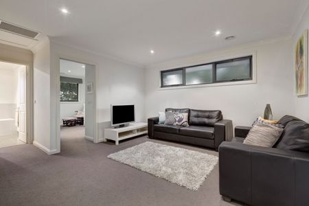 5 Alwyn Court, MITCHAM - Photo 5