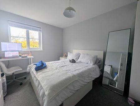 2 bedroom flat to rent - Photo 2