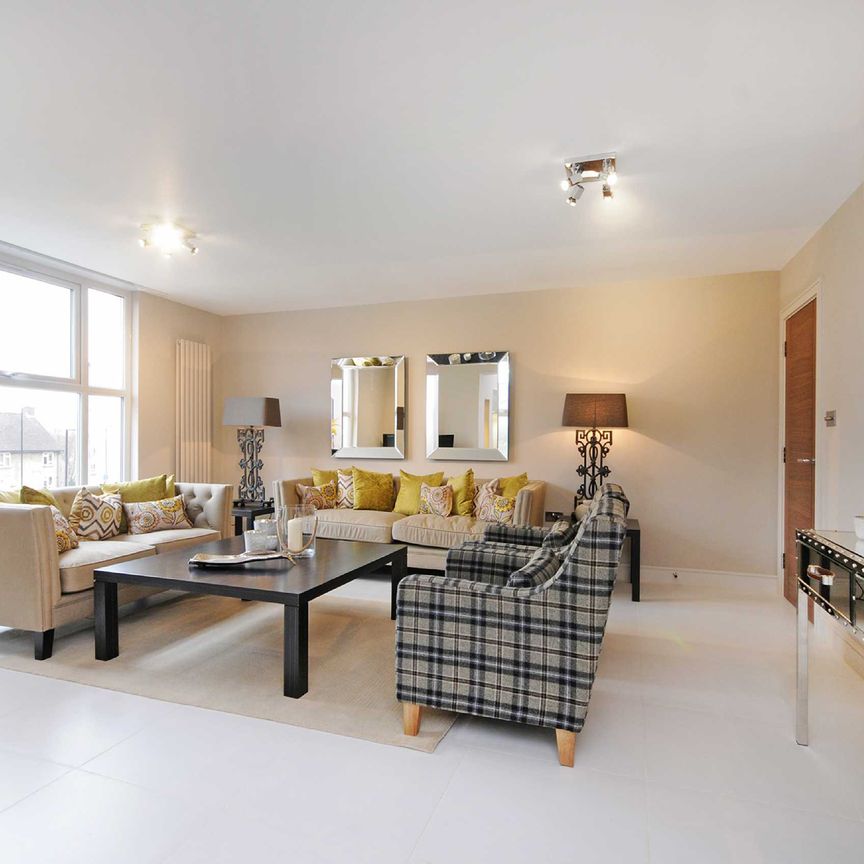 Boydell Court, St. Johns Wood Park, NW8 - Photo 1