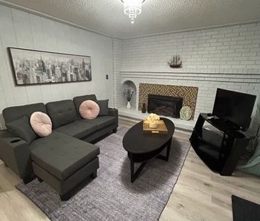 For Lease - 77 Garden Avenue, Richmond Hill, Ontario - Photo 4