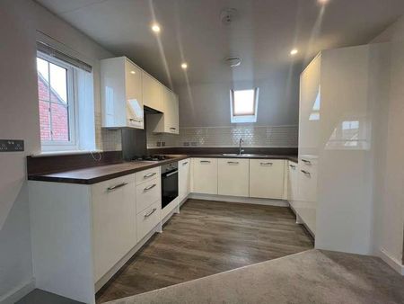 Ampthill Way, Faringdon, Oxfordshire, SN7 - Photo 2