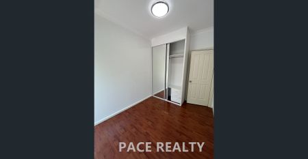 Fresh painting 4 bedroom townhouse for lease! - Photo 4