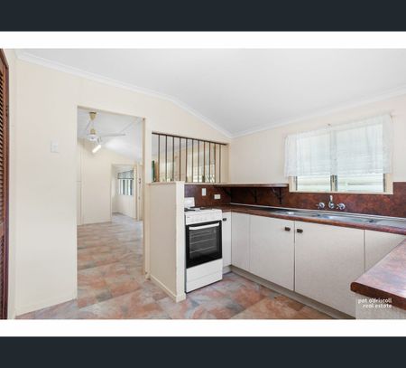 48 Eton Street, West Rockhampton, Qld 4700 - Photo 2