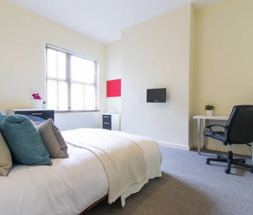 1 bedroom in a house share to rent - Photo 4