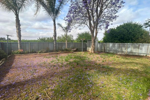 Step Inside to Style – A Hidden Gem Awaits! - Photo 1