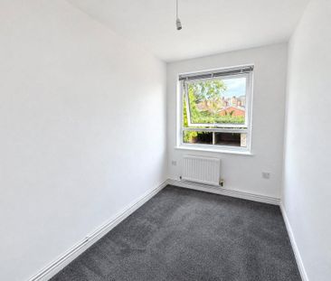 2 bedroom end of terrace house to rent - Photo 6