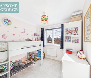 4 bedroom semi-detached house to rent - Photo 6