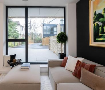 4 bedroom semi-detached house to rent - Photo 1