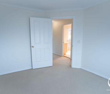 Spacious 3-Bedroom Home in a Convenient Brooklyn Park Location - Photo 4