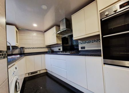 Hamilton Road, Preston - Photo 4