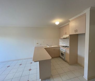 3/75 Hoffmans Road, Niddrie VIC 3042 - Photo 4