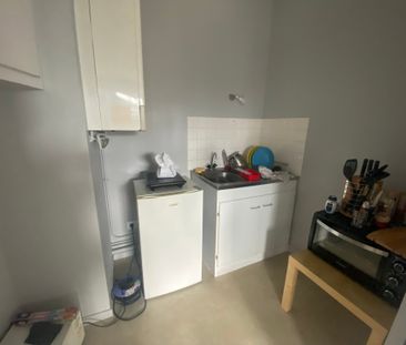 Appartement - 2 pièces - 38 m² - Laval - Photo 2