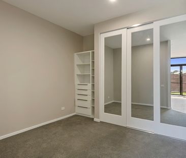 Brand new low maintenance studio - Photo 2