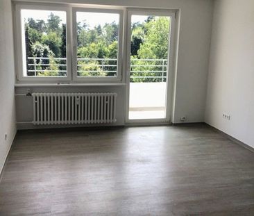 Geräumige 3-Zimmer-Wohnung mit Balkon in grüner Lage - Foto 1
