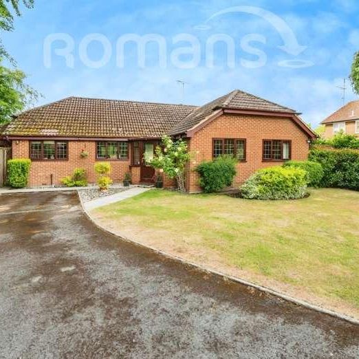 Thirlmere Close, Farnborough, GU14 - Photo 1