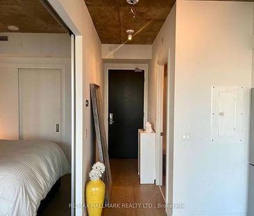 224 King St W 2102, - Photo 4