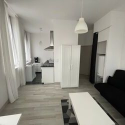 Location Appartement 1 pièces 15 m2 à Saint-Quentin - Photo 1