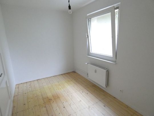 Modernisierte Wohnung mit großem Balkon - Photo 1