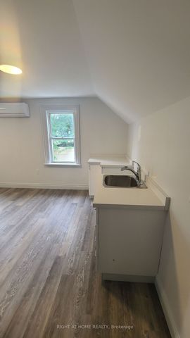 For Lease - 639 Ontario Street Unit# 2nd Floor, Stratford, Ontario - Photo 2