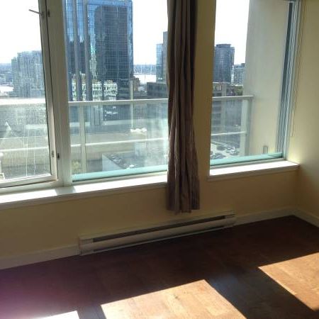 $2800/Conveniently One Bed plus Den unit - Photo 1