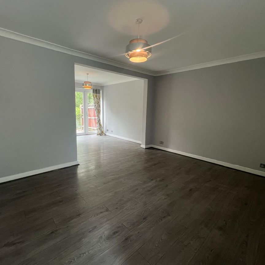 Frays Close, West Drayton - Photo 1