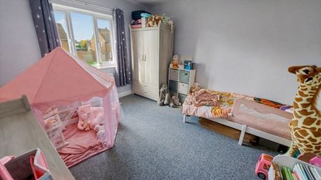 Third Avenue, Scampton, Lincoln - Photo 2