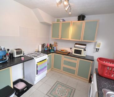 3 bed Mid Terraced House for Rent - Photo 4