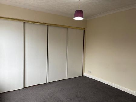 2 bedroom terraced house to rent - Photo 3