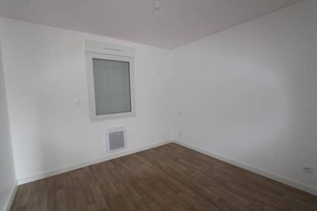 Maison 4 pièces - - Photo 2