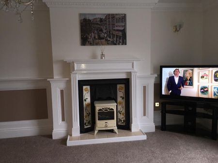 2 bedroom flat to rent - Photo 3