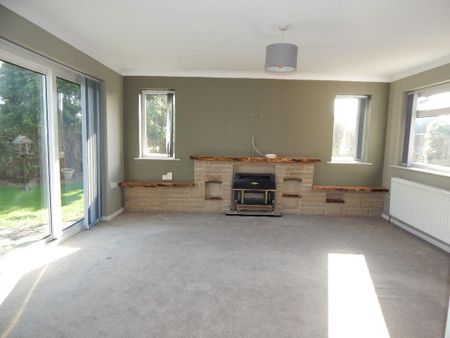 3 bedroom bungalow to rent - Photo 3