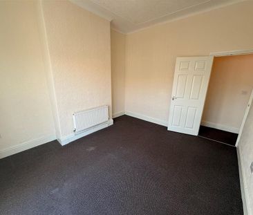 4 bedroom terraced house to rent - Photo 6