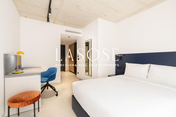 Studio 23m² with terrace to rent in El Poblenou, Barcelona - Photo 1