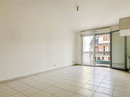 Appartement Rosny Sous Bois 1 pièce(s) 29.64 m2 - Photo 2
