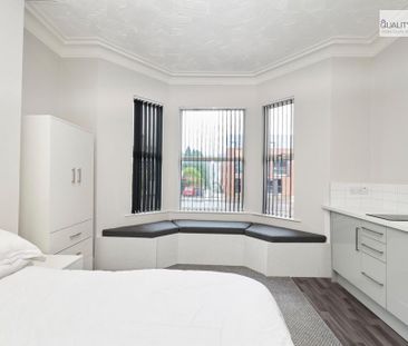 1 bedroom in a house share to rent - Photo 4