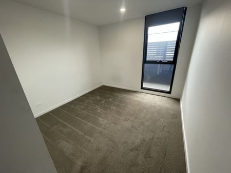 Stylish Apartment for Rental in the Heart of Carnegie - Photo 5