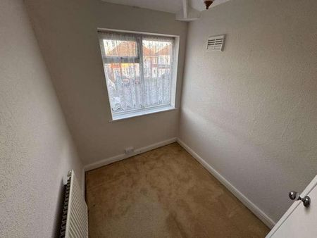 Boundary Avenue, Rowley Regis, B65 - Photo 4