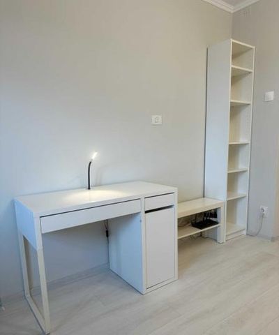 Muncii mieilor etaj 8 - Photo 3