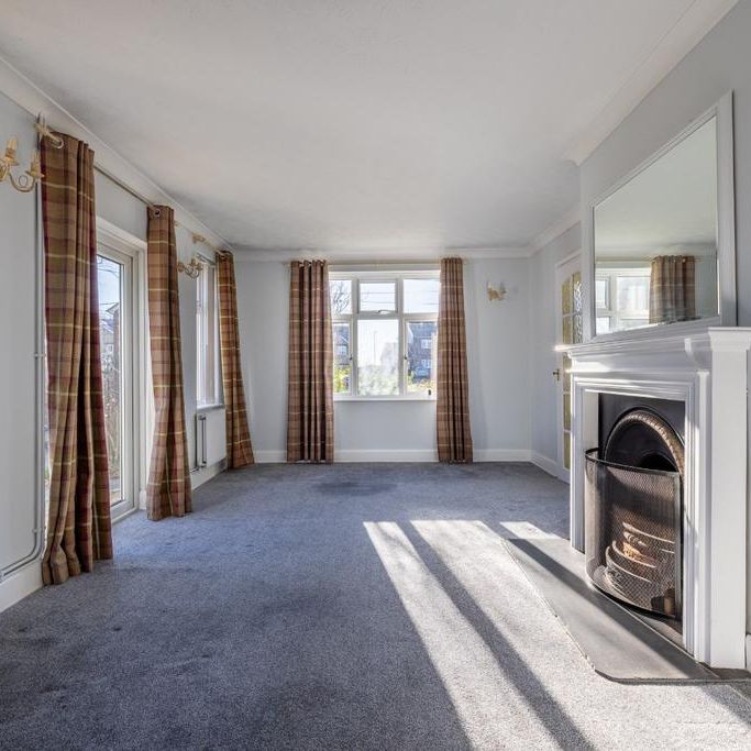 4 bedroom detached house to rent - Photo 1