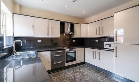 Stylish 6-bedroom property - Photo 5