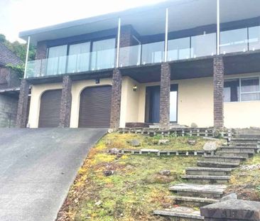 Spacious Family Home with Stunning Valley Views - Photo 4