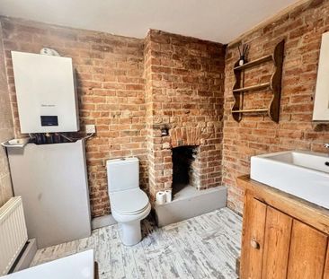 2 bedroom semi-detached house to rent - Photo 4