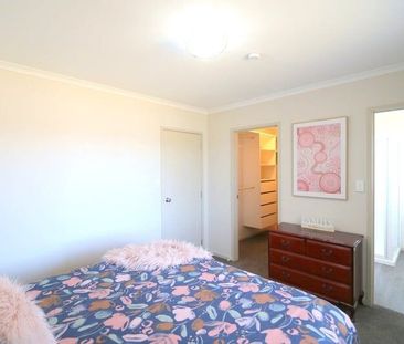 Tisbury, 4 bedrooms, $650 pw - Photo 2