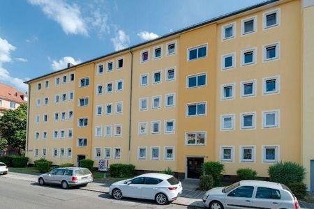 Renovierte, helle 2,5-Zimmer-Wohnung ab sofort für Sie frei! - Photo 4