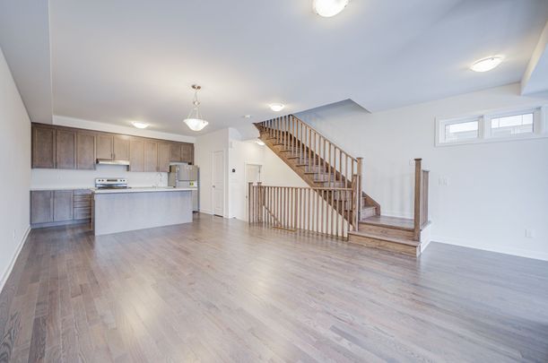 For Lease - 11 John Canning Way, Markham, Ontario - Photo 1