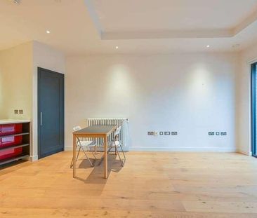 Grantham House, Canning Town, E14 - Photo 3