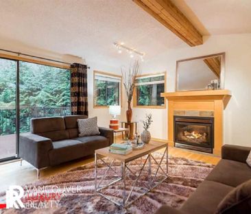 House in West Vancouver, BC - Photo 2