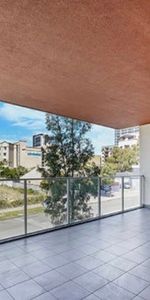 East Perth - Photo 4